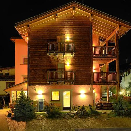 Bio Hotel Villa Cecilia Livigno Buitenkant foto