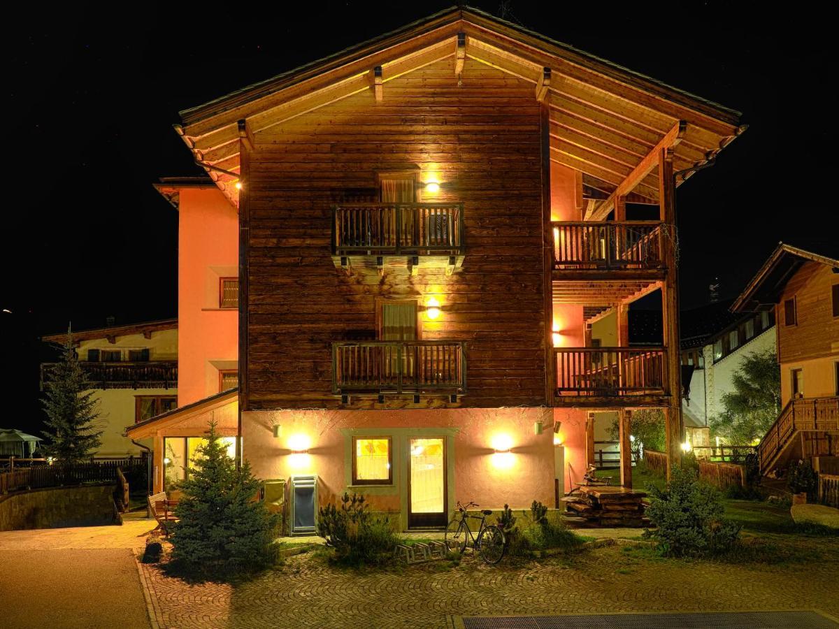 Bio Hotel Villa Cecilia Livigno Buitenkant foto