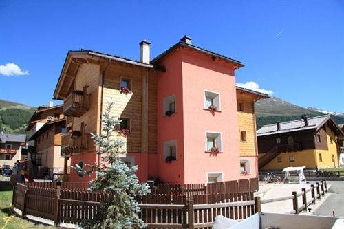 Bio Hotel Villa Cecilia Livigno Buitenkant foto