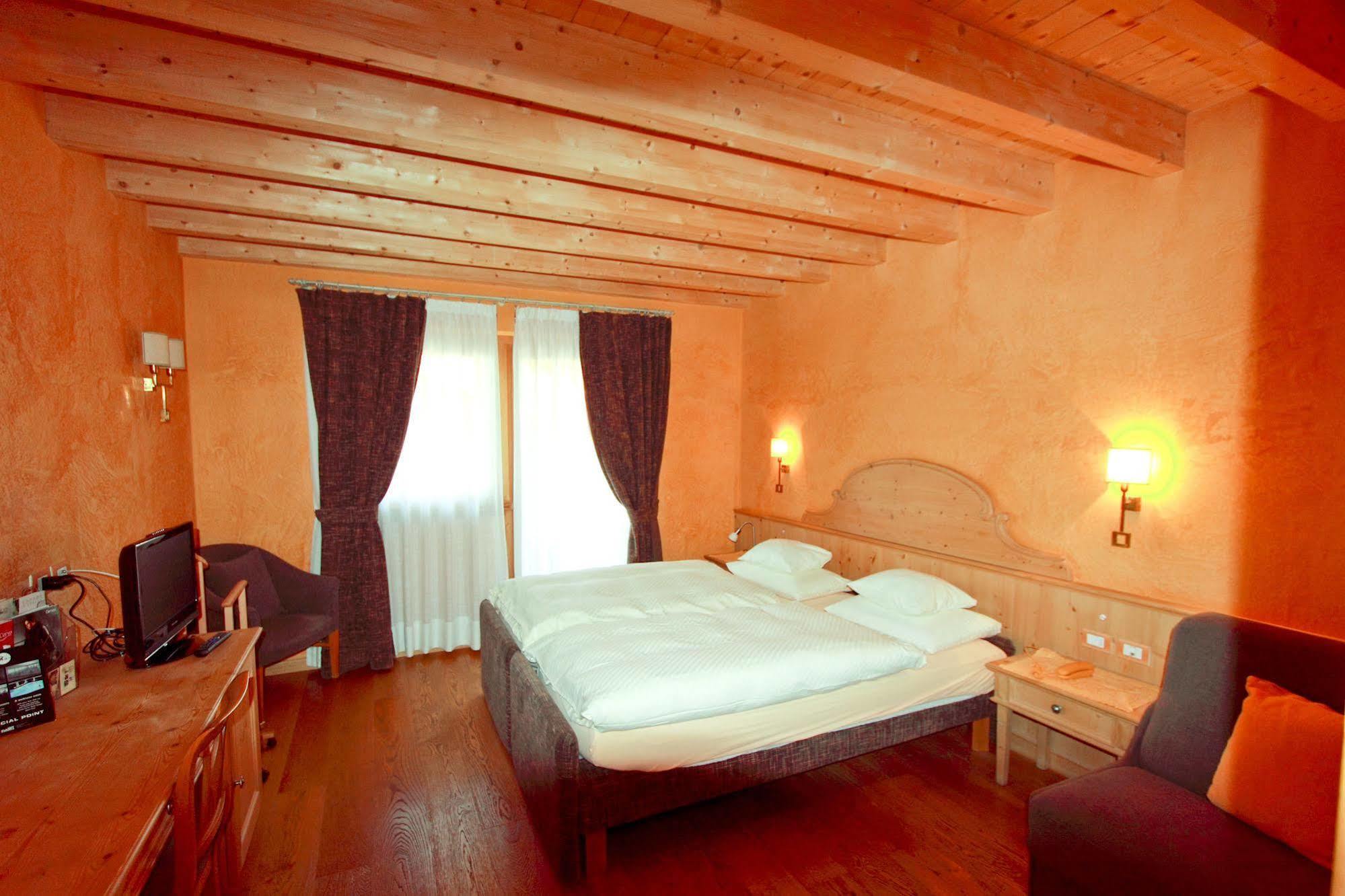 Bio Hotel Villa Cecilia Livigno Buitenkant foto